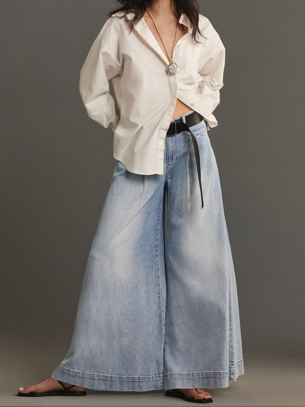 Pilcro Pleated Palazzo Mid-Rise Wide-Leg Jeans - Picture 2 of 5